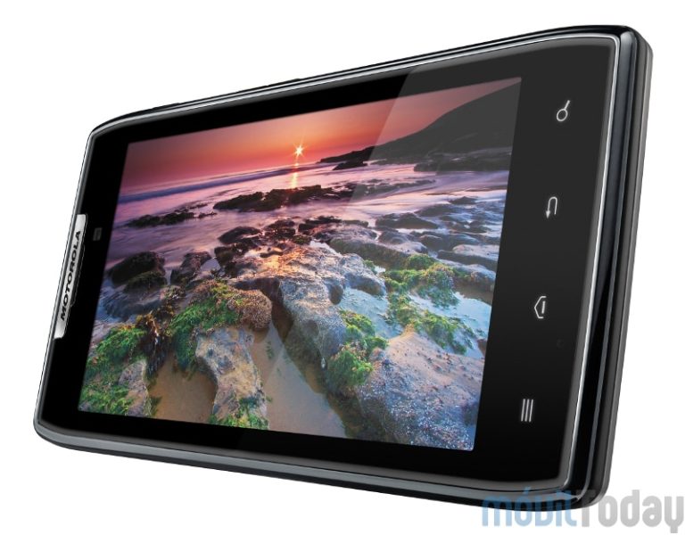 Nuevo Motorola Razr con LTE, Android 2.3.5, pantalla Super Amoled y vídeo FullHD
