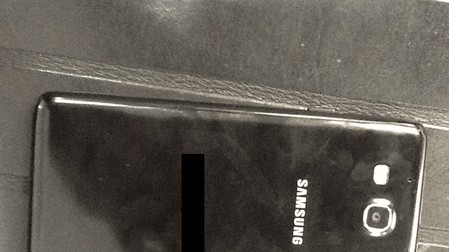 Samsung Galaxy S III trasera