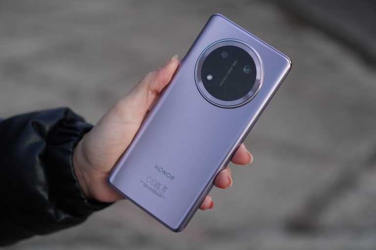 Honor Magic7 Lite: el nuevo rey de la autonomía que no teme al agua