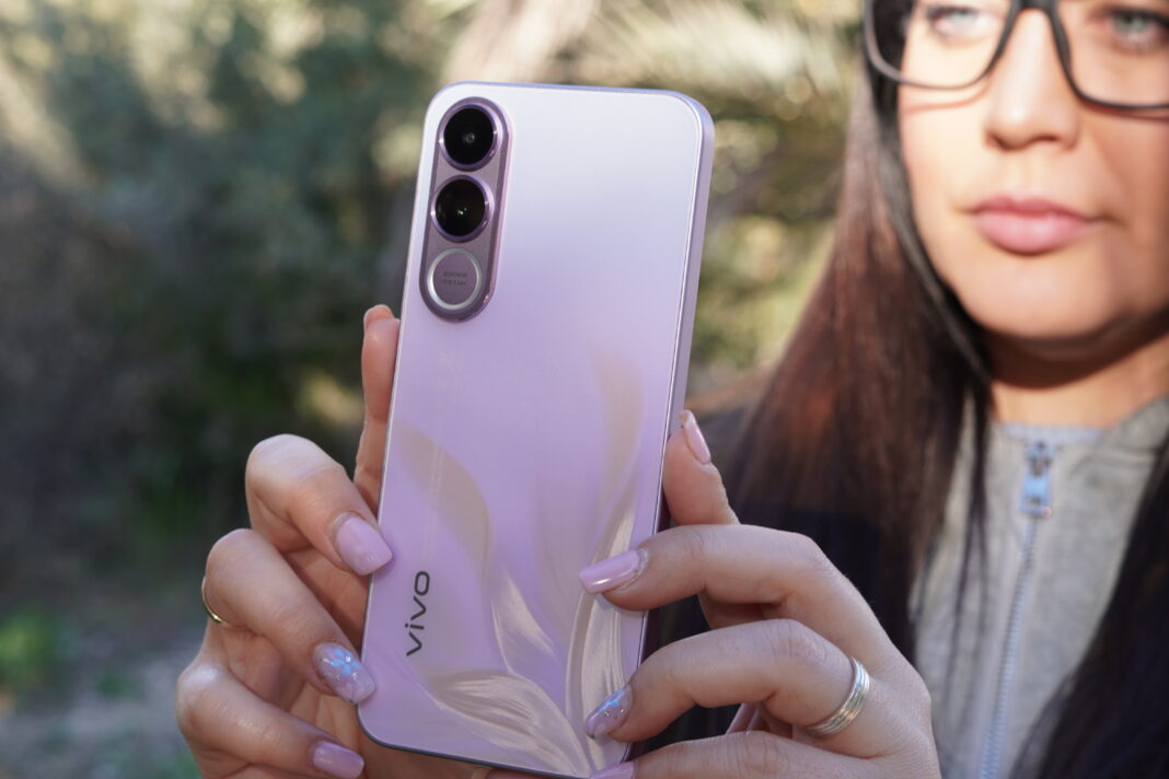 vivo V70 FE review: 200 MP y 7000 mAh que no parecen reales